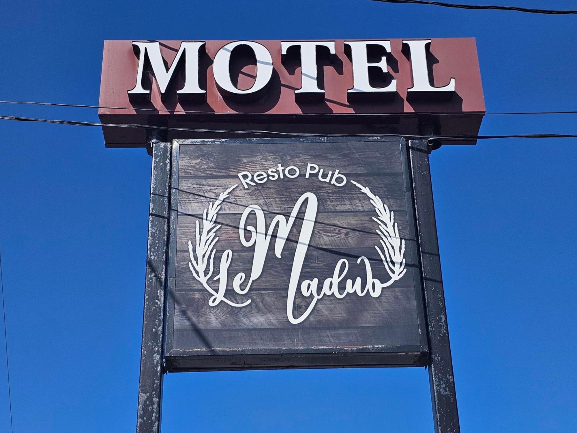Resto Pub Motel Le Madub L'Isle-Verte Kültér fotó